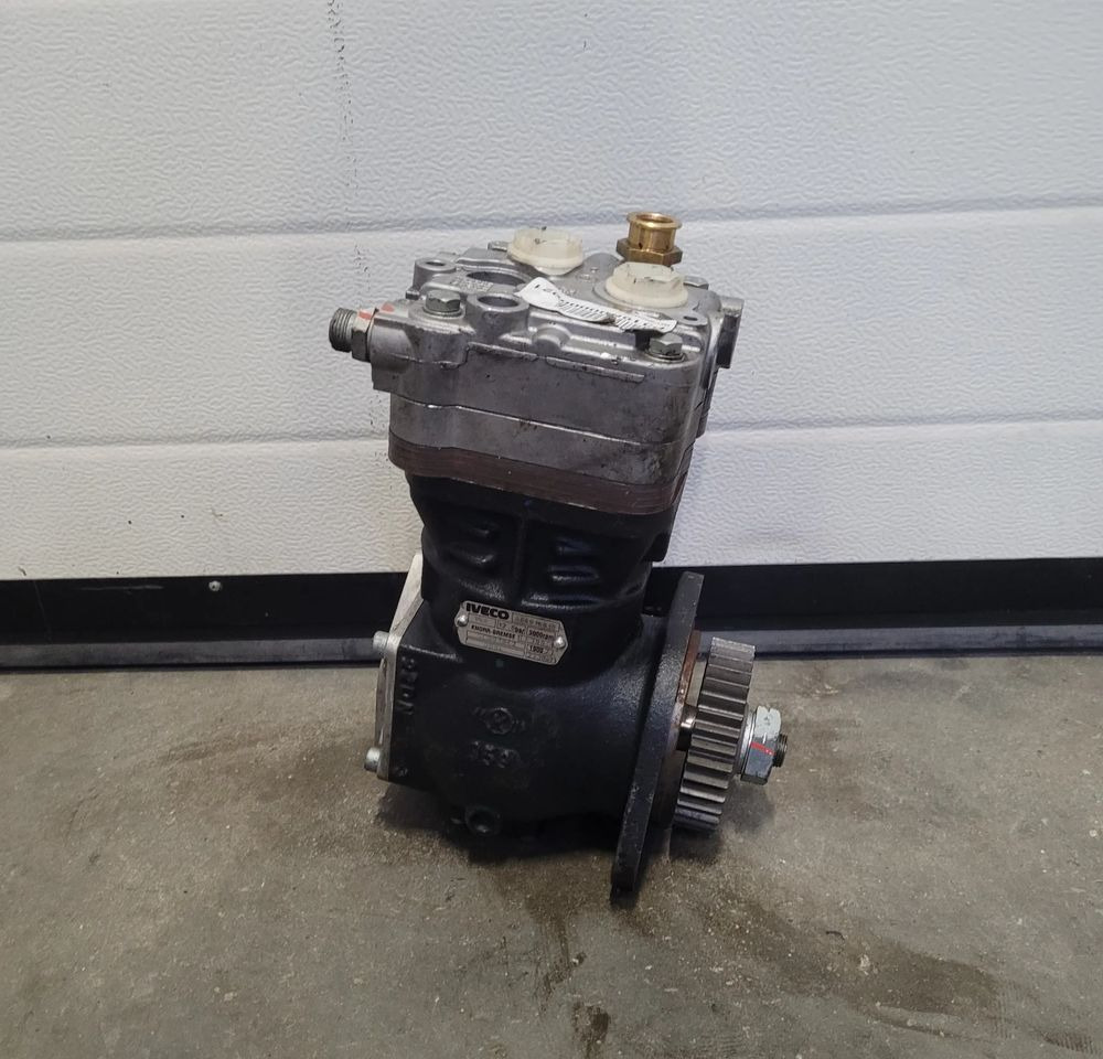 KOMPRESOR IVECO ORYGINAŁ OM 504016818 CHWALIM116 - Compressore per Camion: foto 1 KOMPRESOR IVECO ORYGINAŁ OM 504016818 CHWALIM116 - Compressore per Camion: foto 1