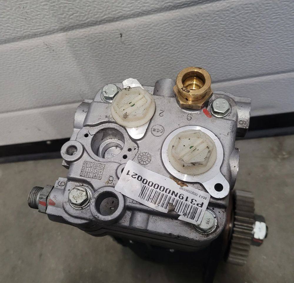 KOMPRESOR IVECO ORYGINAŁ OM 504016818 CHWALIM116 - Compressore per Camion: foto 3 KOMPRESOR IVECO ORYGINAŁ OM 504016818 CHWALIM116 - Compressore per Camion: foto 3