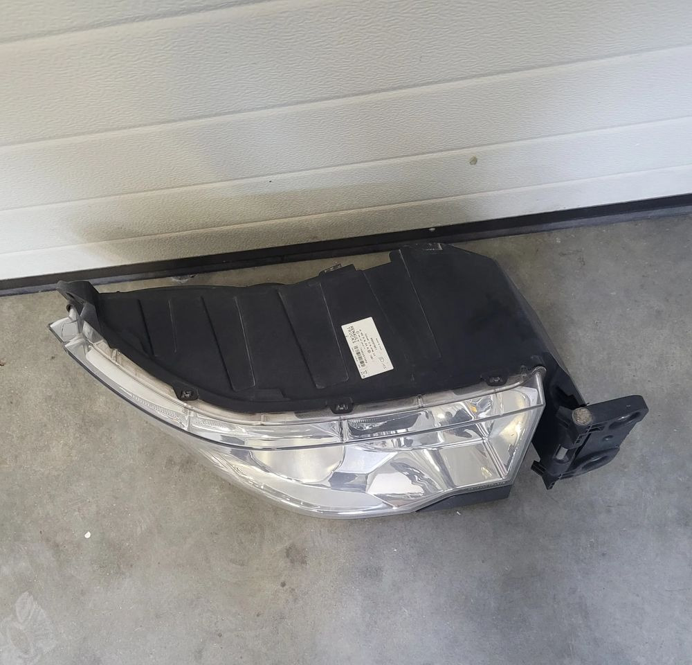 LAMPA LEWA RANGE T RENAULT LED OM 7482251329 - Luce/ Illuminazione per Camion: foto 2 LAMPA LEWA RANGE T RENAULT LED OM 7482251329 - Luce/ Illuminazione per Camion: foto 2