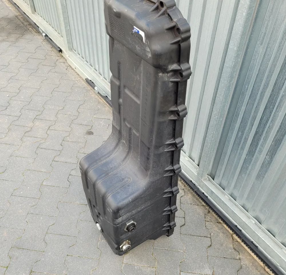 MISKA OLEJOWA RENAULT GAMA VOLVO FH 13 LITRÓW - Coppa olio per Camion: foto 3 MISKA OLEJOWA RENAULT GAMA VOLVO FH 13 LITRÓW - Coppa olio per Camion: foto 3