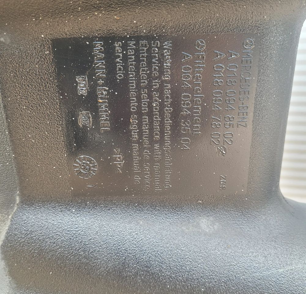 OBUDOWA FILTRA POWIETRZA MERCEDES ACTROS A0180948502 CHWALIM116 - Filtro aria per Camion: foto 3 OBUDOWA FILTRA POWIETRZA MERCEDES ACTROS A0180948502 CHWALIM116 - Filtro aria per Camion: foto 3