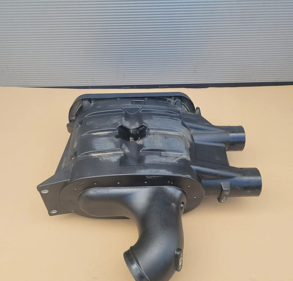 OBUDOWA FILTRA POWIETRZA MERCEDES ACTROS A0180948502 CHWALIM116 - Filtro aria per Camion: foto 2 OBUDOWA FILTRA POWIETRZA MERCEDES ACTROS A0180948502 CHWALIM116 - Filtro aria per Camion: foto 2