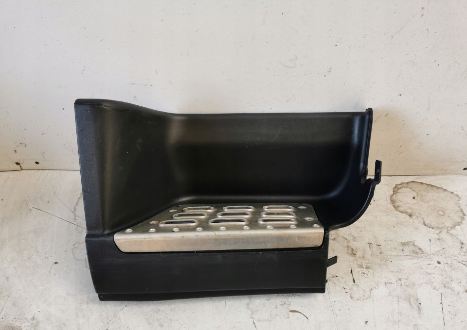 STOPNICA DOLNA VOLVO FH13 RH ORYGINAL 20529640 - Gradino sottoscocca per Camion: foto 1 STOPNICA DOLNA VOLVO FH13 RH ORYGINAL 20529640 - Gradino sottoscocca per Camion: foto 1