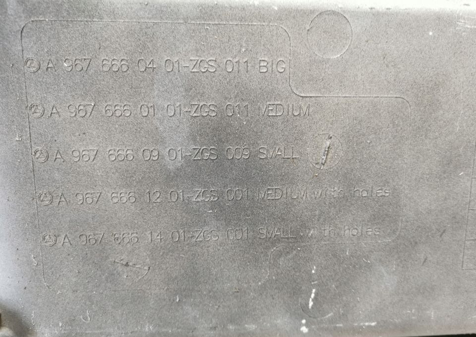 STOPNICA MECERDES ATEGO E6 RH. A967 666 04 01 - Gradino sottoscocca per Camion: foto 3 STOPNICA MECERDES ATEGO E6 RH. A967 666 04 01 - Gradino sottoscocca per Camion: foto 3