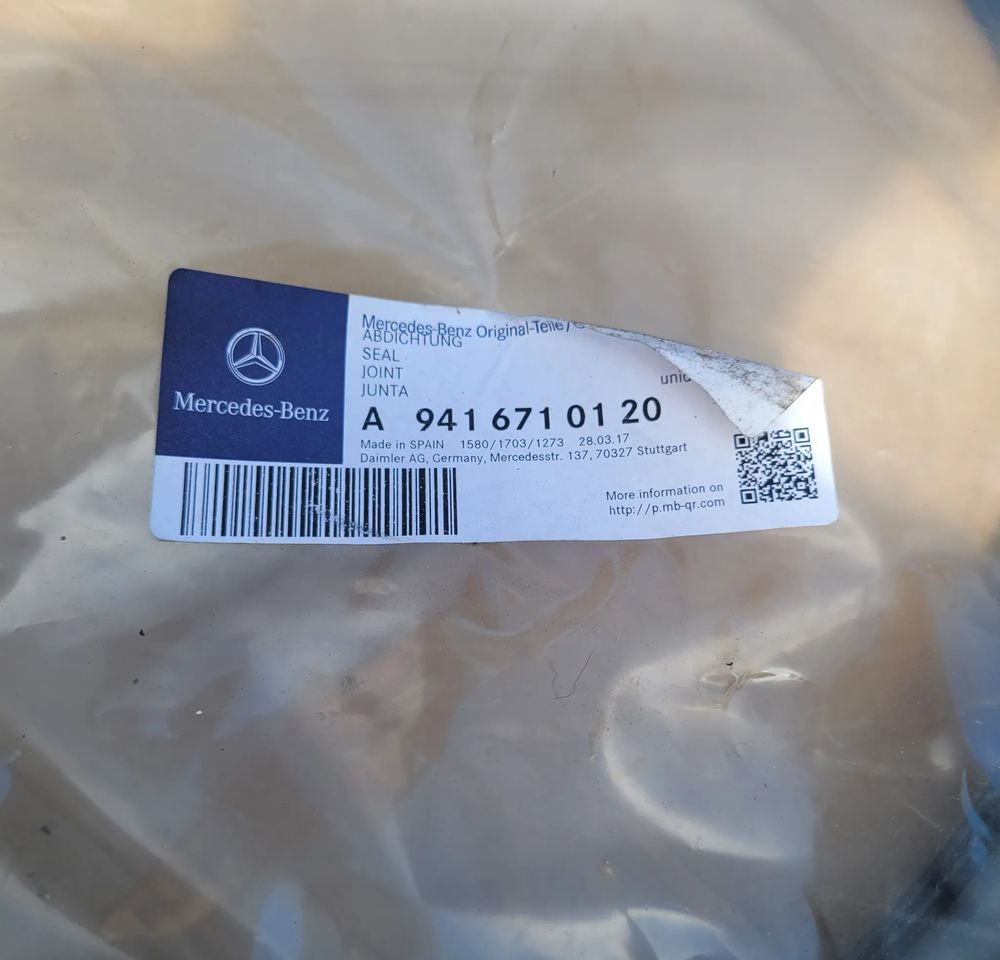 USZCZELKA SZYBY MERCEDES ACTROS MP3 NOWY ORYGINAŁ A9416710120 CHWALIM116 - Finestra e ricambi per Camion: foto 2 USZCZELKA SZYBY MERCEDES ACTROS MP3 NOWY ORYGINAŁ A9416710120 CHWALIM116 - Finestra e ricambi per Camion: foto 2