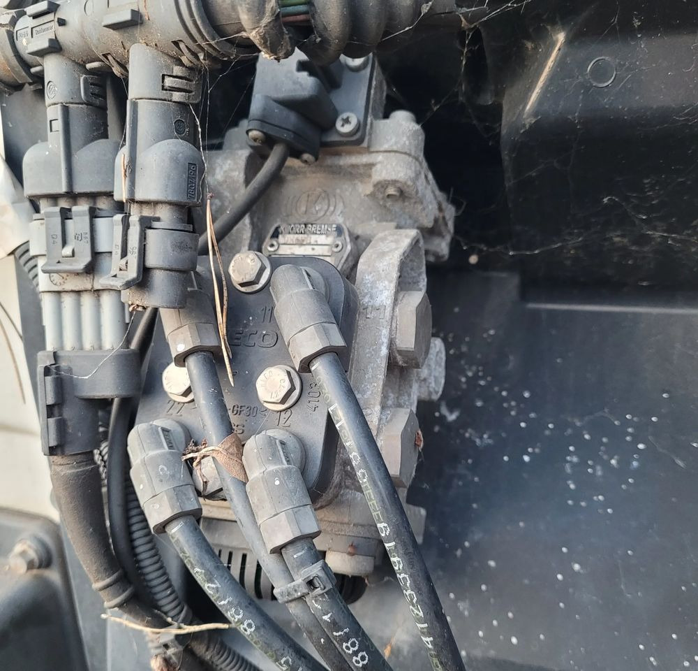 ZAWÓR HAMULCA IVECO KNORR DX60B ORYGINAŁ CHWALIM116 - Valvola freno per Camion: foto 1 ZAWÓR HAMULCA IVECO KNORR DX60B ORYGINAŁ CHWALIM116 - Valvola freno per Camion: foto 1