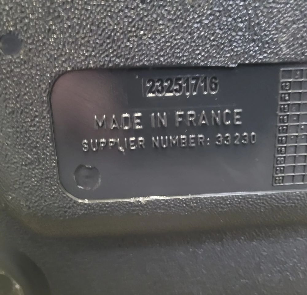 ZBIORNIK AD BULE VOLVO FH4 LOW DECK OM 23251717 CHWALIM116 - Serbatoio per AdBlue per Camion: foto 3 ZBIORNIK AD BULE VOLVO FH4 LOW DECK OM 23251717 CHWALIM116 - Serbatoio per AdBlue per Camion: foto 3