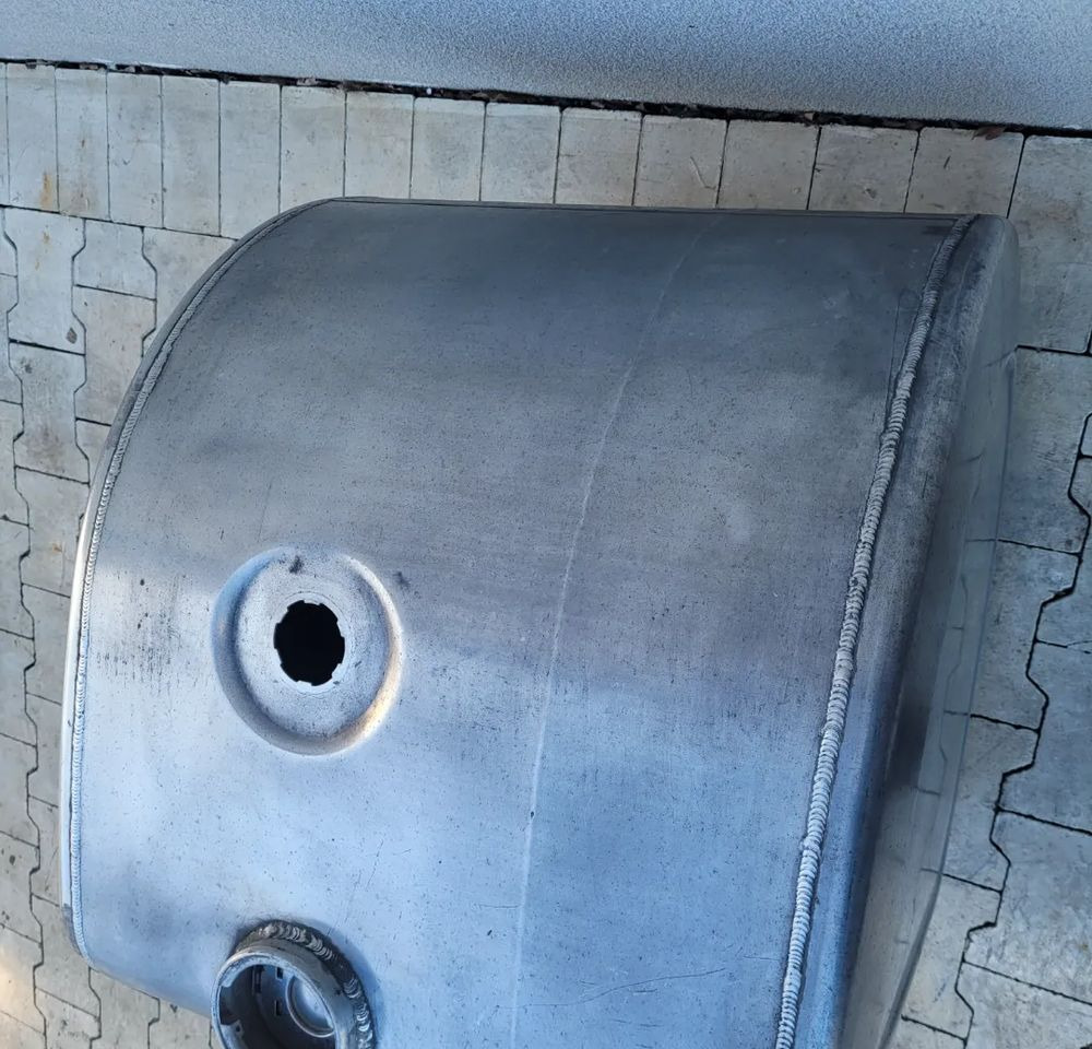 ZBIORNIK PALIWA VOLVO FH FM 60X70X70 - Serbatoio carburante per Camion: foto 5 ZBIORNIK PALIWA VOLVO FH FM 60X70X70 - Serbatoio carburante per Camion: foto 5