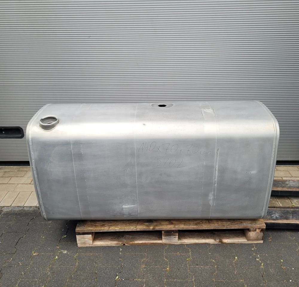 ZBIORNIK PALIWA VOLVO FH4 21516453 570L 140X70X70CM CHWALIM116 - Serbatoio carburante per Camion: foto 1 ZBIORNIK PALIWA VOLVO FH4 21516453 570L 140X70X70CM CHWALIM116 - Serbatoio carburante per Camion: foto 1