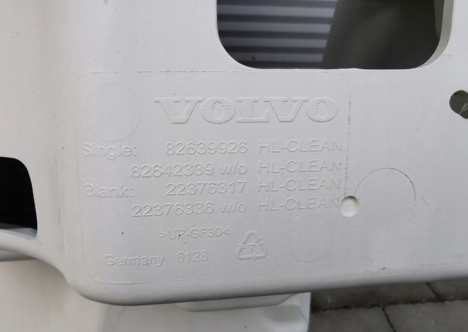 ZDERZAK VOLVO FL E6 NOWY ORYGINAŁ 82639926 - Paraurto per Camion: foto 5 ZDERZAK VOLVO FL E6 NOWY ORYGINAŁ 82639926 - Paraurto per Camion: foto 5
