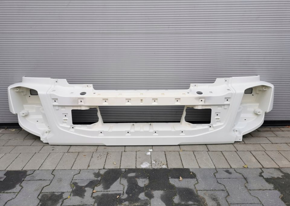 ZDERZAK VOLVO FL E6 NOWY ORYGINAŁ 82639926 - Paraurto per Camion: foto 1 ZDERZAK VOLVO FL E6 NOWY ORYGINAŁ 82639926 - Paraurto per Camion: foto 1