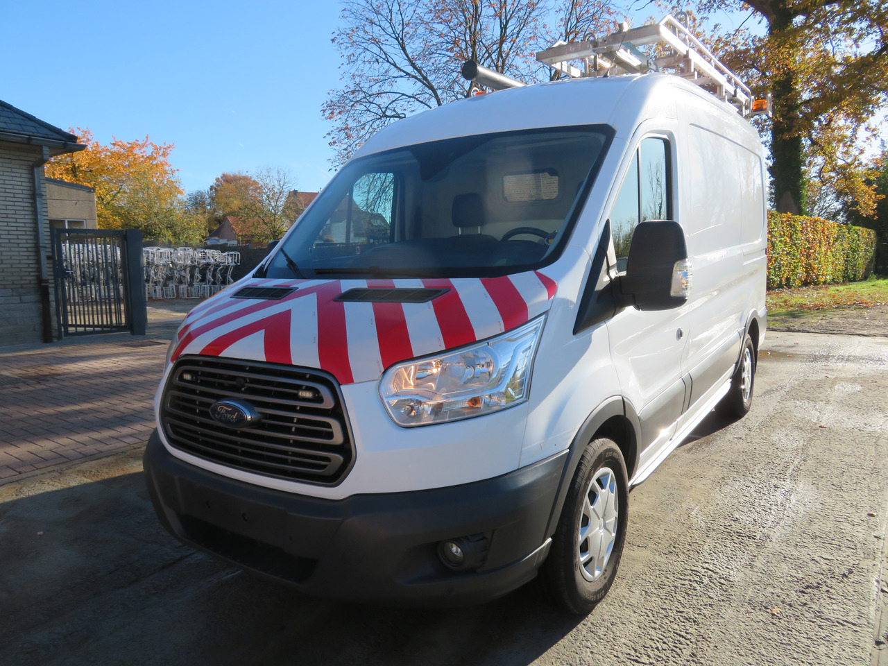 Ford Transit 2.0TDCi L2H2 - Furgone chiuso: foto 3 Ford Transit 2.0TDCi L2H2 - Furgone chiuso: foto 3