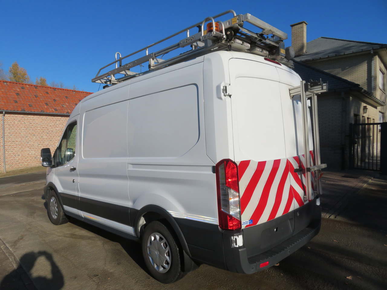 Ford Transit 2.0TDCi L2H2 - Furgone chiuso: foto 5 Ford Transit 2.0TDCi L2H2 - Furgone chiuso: foto 5