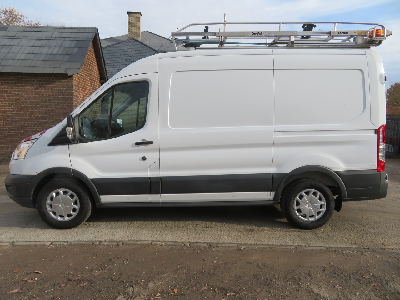 Ford Transit 2.0TDCi - L2H2 - Furgone chiuso: foto 4 Ford Transit 2.0TDCi - L2H2 - Furgone chiuso: foto 4