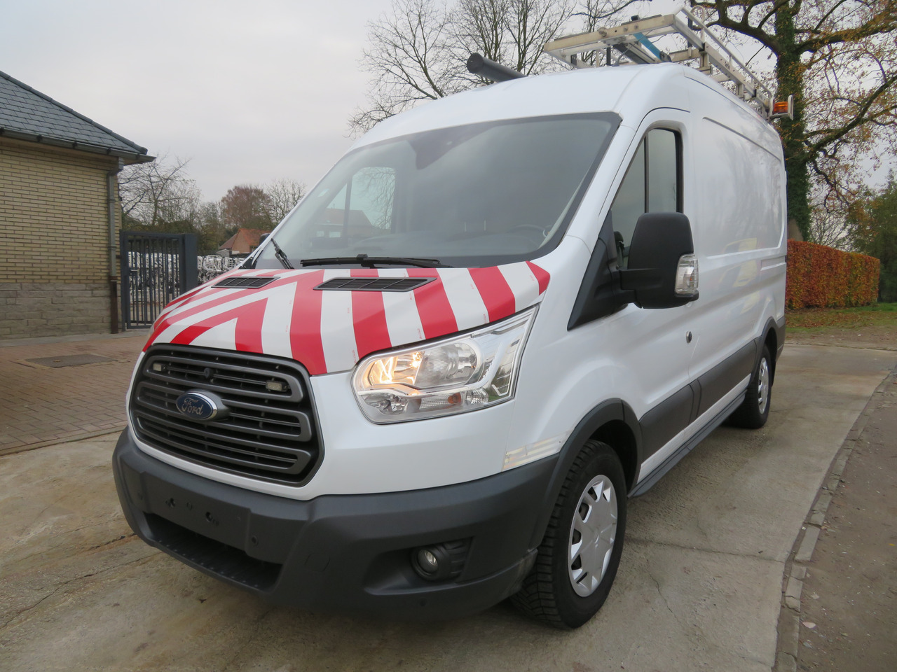 Ford Transit 2.0TDCi - L2H2 - Furgone chiuso: foto 3 Ford Transit 2.0TDCi - L2H2 - Furgone chiuso: foto 3