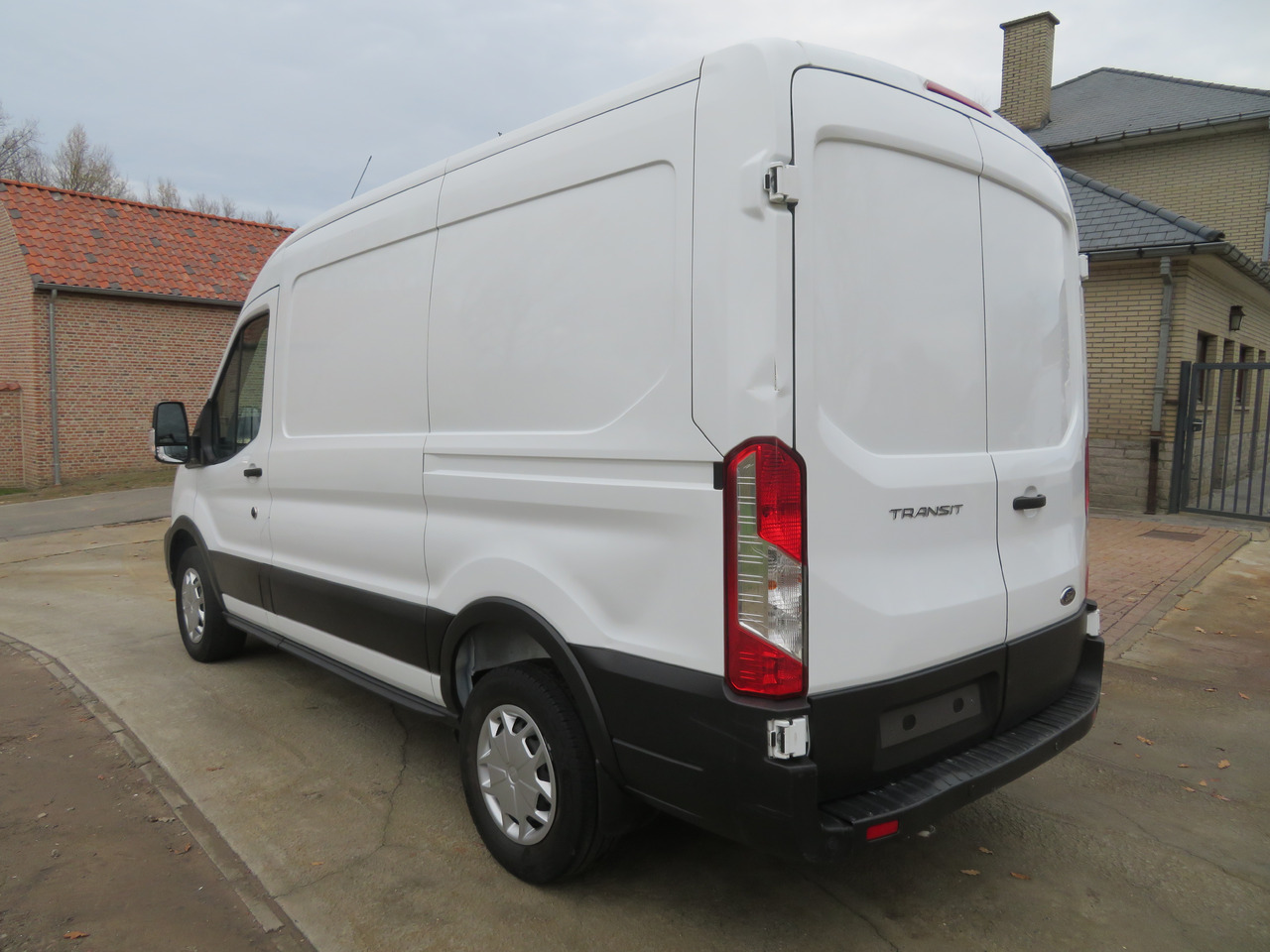 Ford Transit 2.0TDCi TREND - L2H2 - Furgone chiuso: foto 5 Ford Transit 2.0TDCi TREND - L2H2 - Furgone chiuso: foto 5