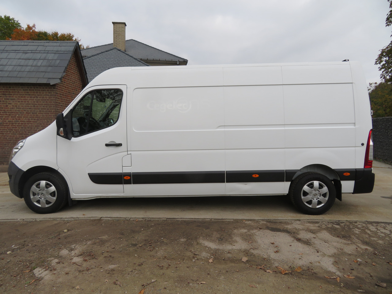 Renault Master 2.3dCi Grand Confort - L3H2 - Furgone chiuso: foto 4 Renault Master 2.3dCi Grand Confort - L3H2 - Furgone chiuso: foto 4
