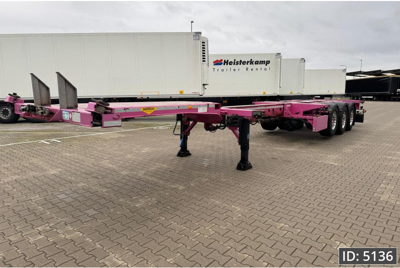 Broshuis 3UCC-39/45 Multi / 2x Extandable / 2x Lift Axle - Semirimorchio portacontainer/ Caisse interchangeable: foto 4 Broshuis 3UCC-39/45 Multi / 2x Extandable / 2x Lift Axle - Semirimorchio portacontainer/ Caisse interchangeable: foto 4