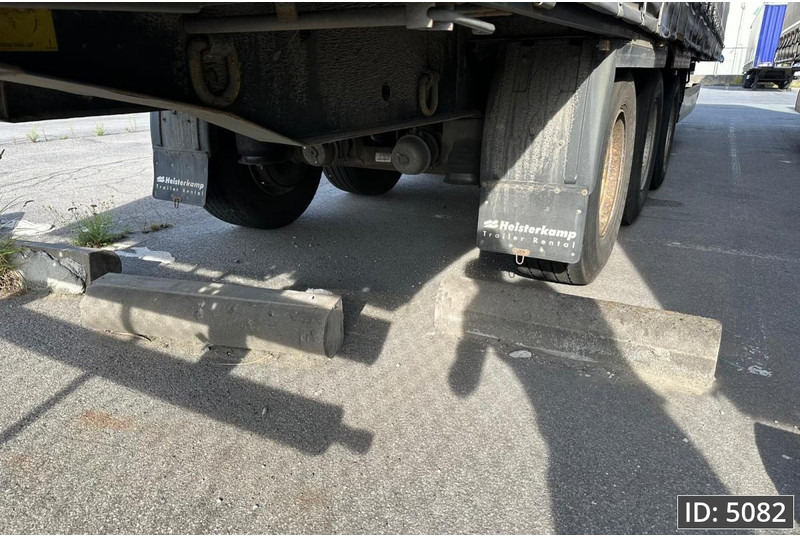 Krone SD / Drum brakes / Huckepack - Semirimorchio centinato: foto 5 Krone SD / Drum brakes / Huckepack - Semirimorchio centinato: foto 5