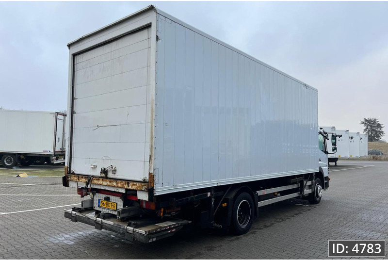 Mercedes-Benz Atego 1218 Day Cab, Euro 5, BDF / EPS automatic / standklima / DHOLLANDIA 2000KG - Autocarro portacontainer/ Caisse interchangeable: foto 3 Mercedes-Benz Atego 1218 Day Cab, Euro 5, BDF / EPS automatic / standklima / DHOLLANDIA 2000KG - Autocarro portacontainer/ Caisse interchangeable: foto 3