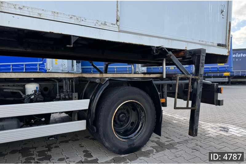 Mercedes-Benz Atego 816 Day Cab, Euro 5, BDF / EPS automatic / standklima / Hydraulic system - Autocarro portacontainer/ Caisse interchangeable: foto 3 Mercedes-Benz Atego 816 Day Cab, Euro 5, BDF / EPS automatic / standklima / Hydraulic system - Autocarro portacontainer/ Caisse interchangeable: foto 3