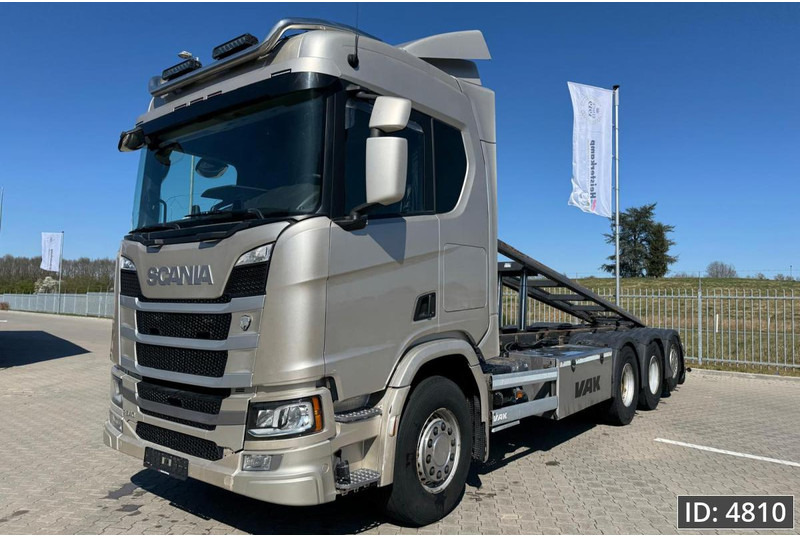 Scania R540 Topline, Euro 6, / 8x4 / BDF / Lift axle / frame 7.4 m - Autocarro portacontainer/ Caisse interchangeable: foto 1 Scania R540 Topline, Euro 6, / 8x4 / BDF / Lift axle / frame 7.4 m - Autocarro portacontainer/ Caisse interchangeable: foto 1