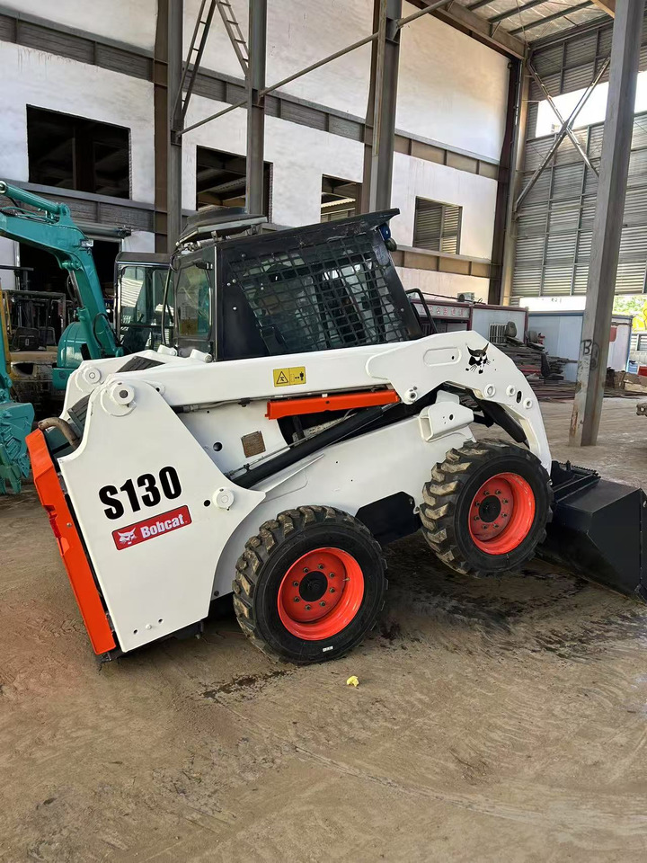 BOBCAT Skid Steer Loader S130 - Minipala: foto 3 BOBCAT Skid Steer Loader S130 - Minipala: foto 3