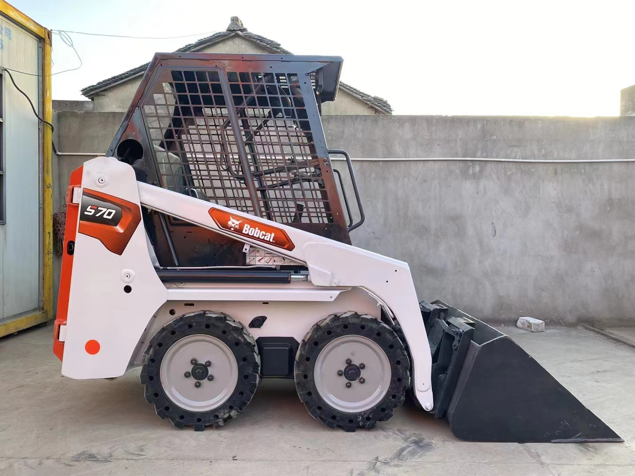 BOBCAT Skid Steer Loader S70 - Minipala: foto 1 BOBCAT Skid Steer Loader S70 - Minipala: foto 1