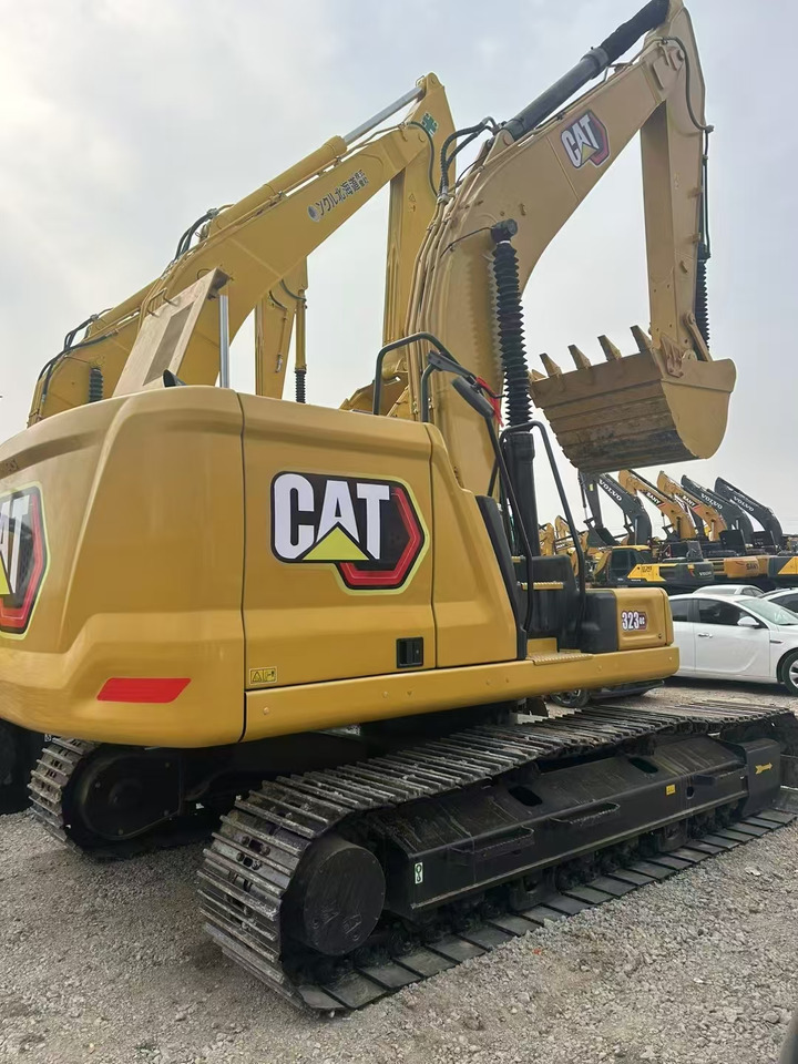 CAT 323D - Escavatore cingolato: foto 1 CAT 323D - Escavatore cingolato: foto 1