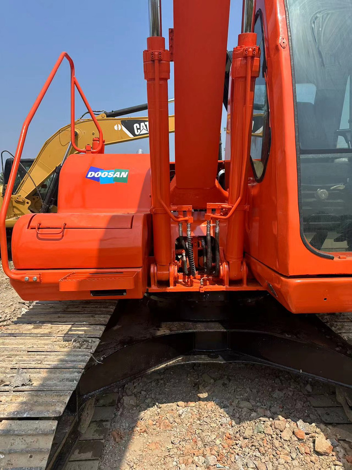 DOOSAN DH150LC-7 Extended arm crawler excavator - Escavatore cingolato: foto 4 DOOSAN DH150LC-7 Extended arm crawler excavator - Escavatore cingolato: foto 4