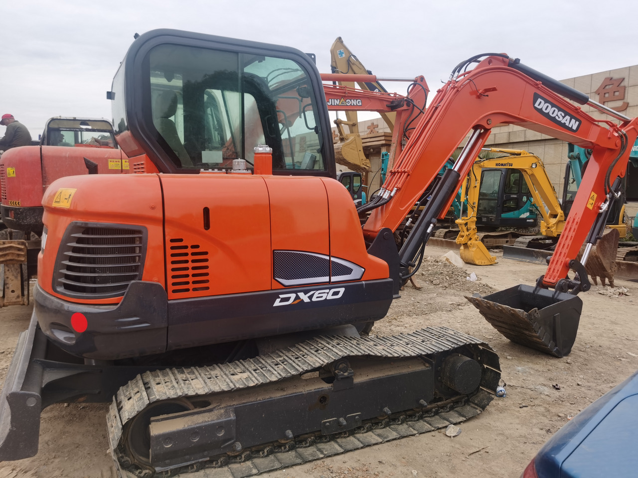 DOOSAN DX60 - Escavatore cingolato: foto 4 DOOSAN DX60 - Escavatore cingolato: foto 4