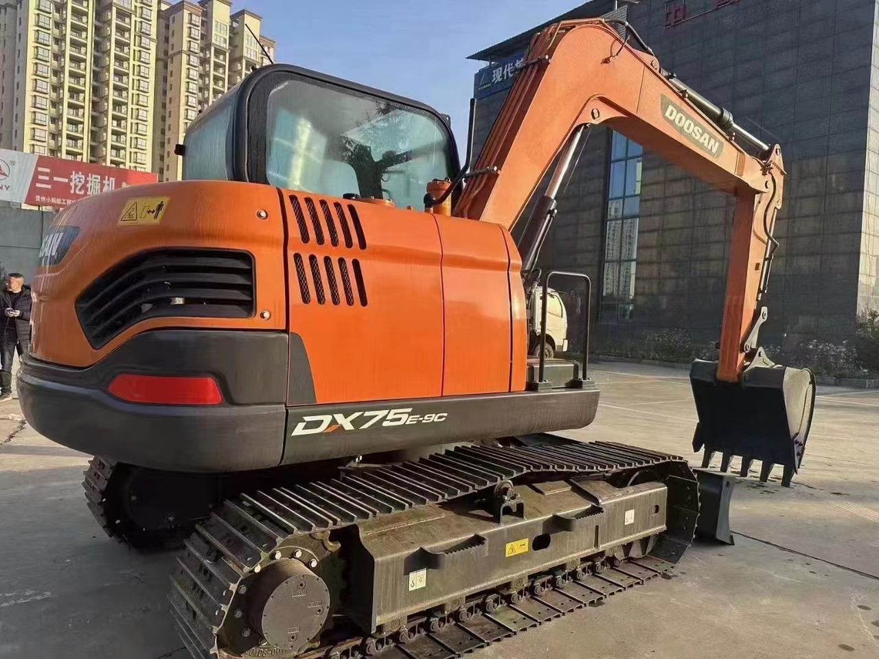 DOOSAN DX75 Mini excavator 7.5 ton - Miniescavatore: foto 4 DOOSAN DX75 Mini excavator 7.5 ton - Miniescavatore: foto 4