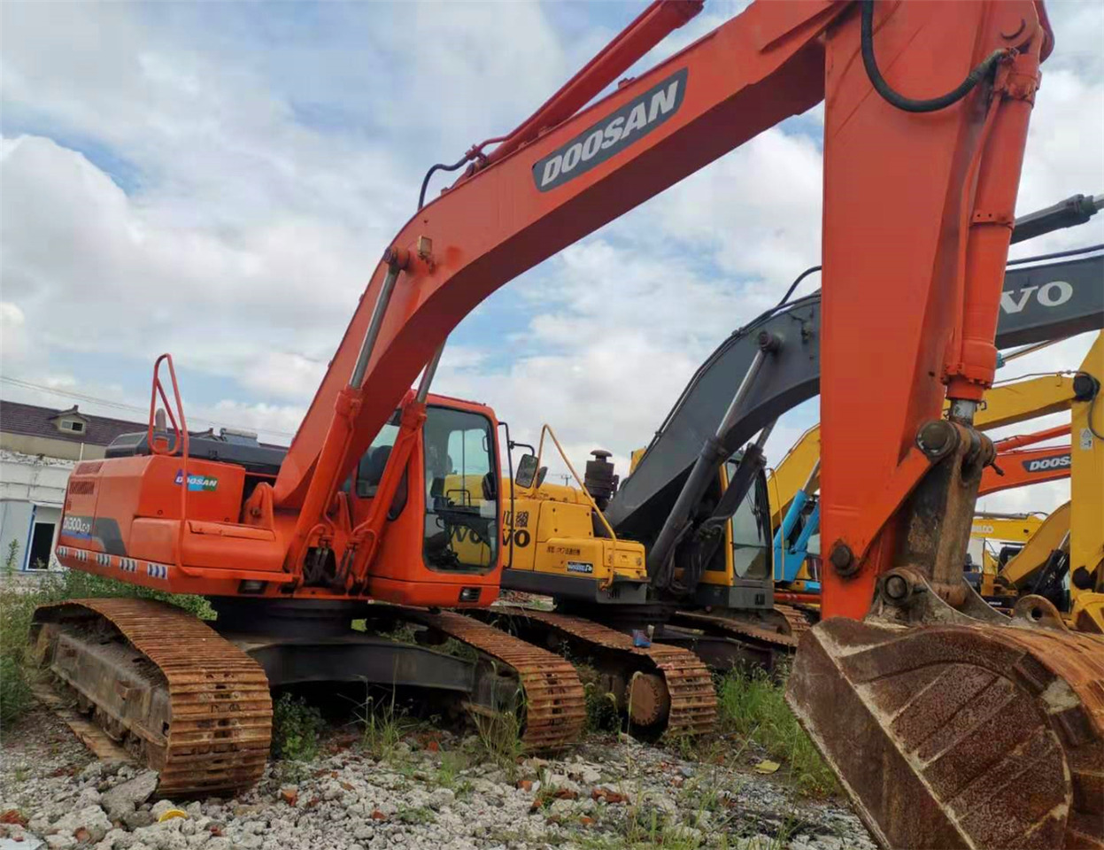 DOOSAN Excavator DH300 Click Here for Discount - Escavatore: foto 2 DOOSAN Excavator DH300 Click Here for Discount - Escavatore: foto 2