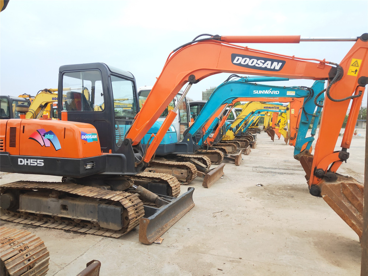Doosan Crawler Excavator DH55 Good Condition Click for Discount - Escavatore cingolato: foto 1 Doosan Crawler Excavator DH55 Good Condition Click for Discount - Escavatore cingolato: foto 1