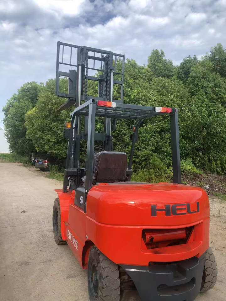 HELI 5Ton Forklift - Carrello elevatore diesel: foto 3 HELI 5Ton Forklift - Carrello elevatore diesel: foto 3