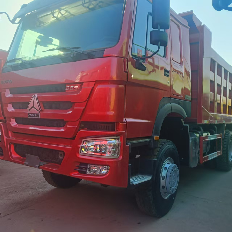 HOWO Dump Truck 336HP Click for Discount - Autocarro ribaltabile: foto 2 HOWO Dump Truck 336HP Click for Discount - Autocarro ribaltabile: foto 2