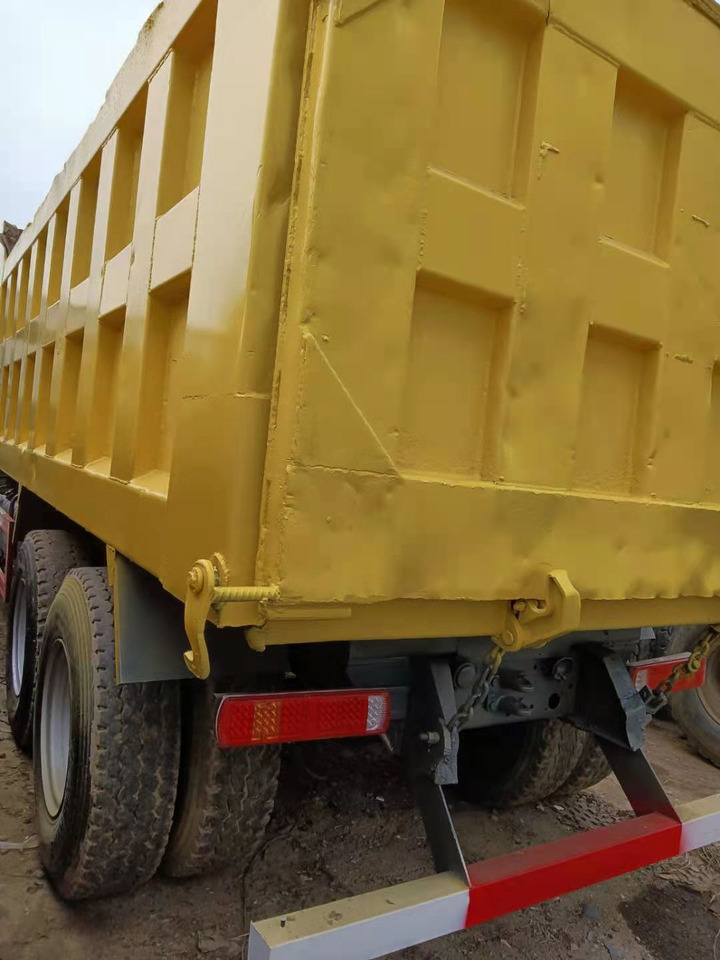 HOWO Dump Truck 371 6/4 Click Here for Discount - Autocarro ribaltabile: foto 4 HOWO Dump Truck 371 6/4 Click Here for Discount - Autocarro ribaltabile: foto 4