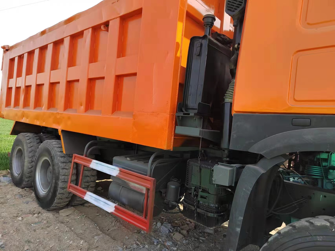 HOWO Dump Truck 6*4 371 Click Here for Discount - Autocarro ribaltabile: foto 3 HOWO Dump Truck 6*4 371 Click Here for Discount - Autocarro ribaltabile: foto 3