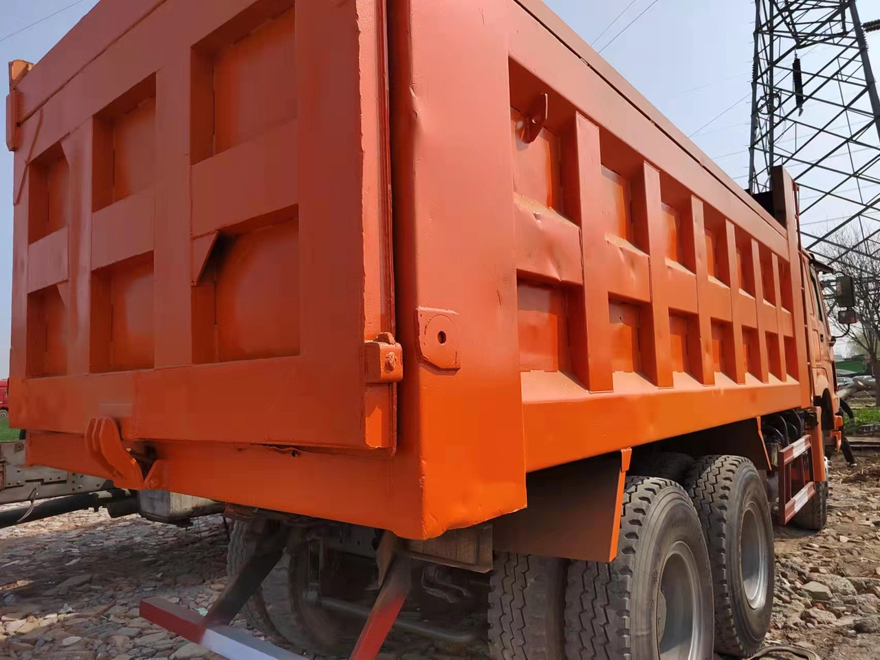 HOWO Dump Truck 6*4 371 Click Here for Discount - Autocarro ribaltabile: foto 2 HOWO Dump Truck 6*4 371 Click Here for Discount - Autocarro ribaltabile: foto 2