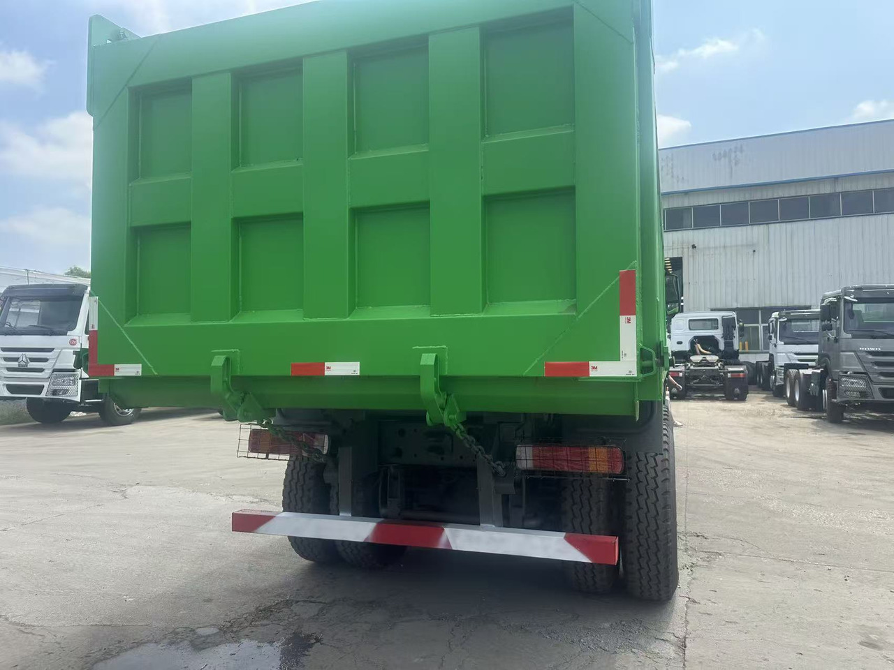 HOWO Haohan 6✖4 Dump Truck Green - Autocarro furgonato: foto 5 HOWO Haohan 6✖4 Dump Truck Green - Autocarro furgonato: foto 5