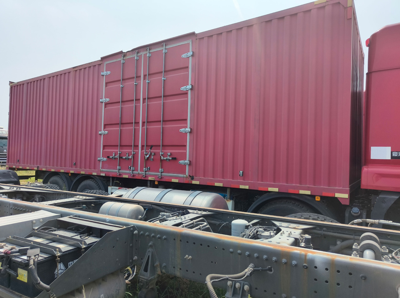 HOWO Haohan N7 Box Truck Click Here for Discount - Autocarro furgonato: foto 5 HOWO Haohan N7 Box Truck Click Here for Discount - Autocarro furgonato: foto 5