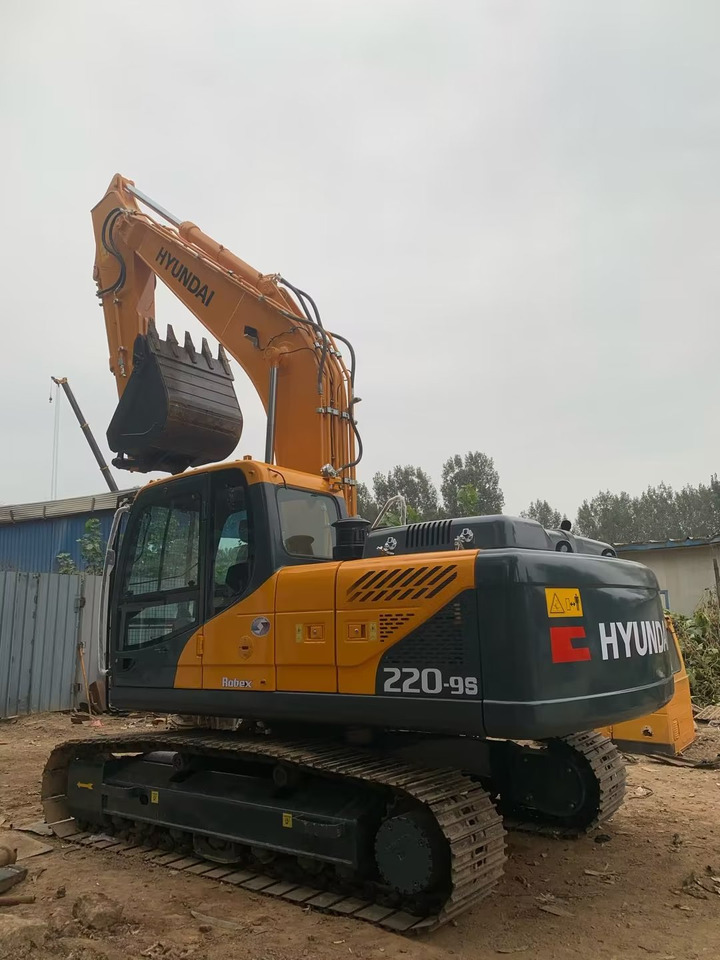 HYUNDAI R220-9S - Escavatore cingolato: foto 5 HYUNDAI R220-9S - Escavatore cingolato: foto 5