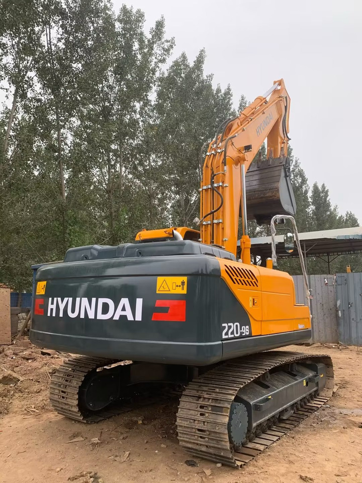 HYUNDAI R220-9S - Escavatore cingolato: foto 4 HYUNDAI R220-9S - Escavatore cingolato: foto 4