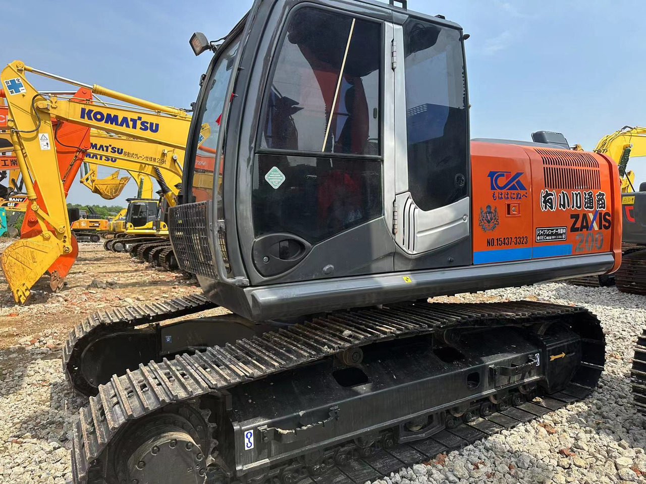 Hitachi ZX200 Excavator Click for Discount - Escavatore: foto 3 Hitachi ZX200 Excavator Click for Discount - Escavatore: foto 3