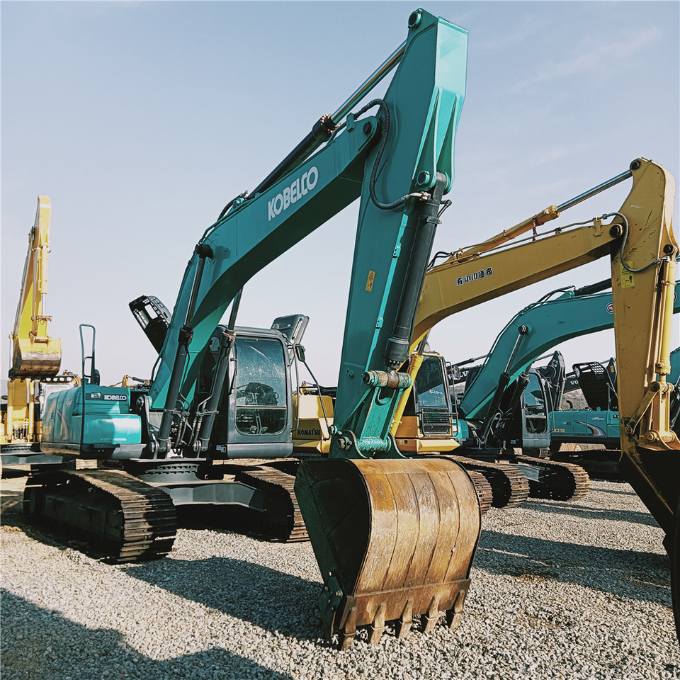 KOBELCO SK200D - Escavatore cingolato: foto 1 KOBELCO SK200D - Escavatore cingolato: foto 1