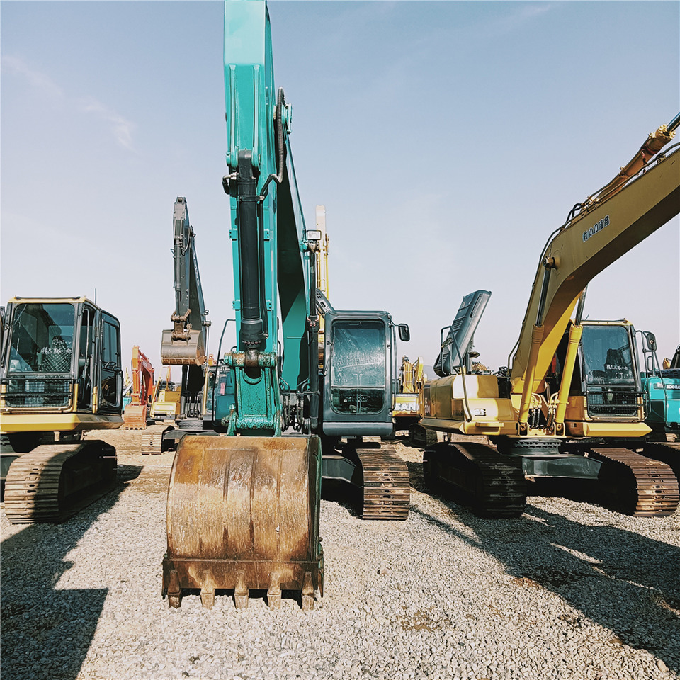 KOBELCO SK200D - Escavatore cingolato: foto 3 KOBELCO SK200D - Escavatore cingolato: foto 3