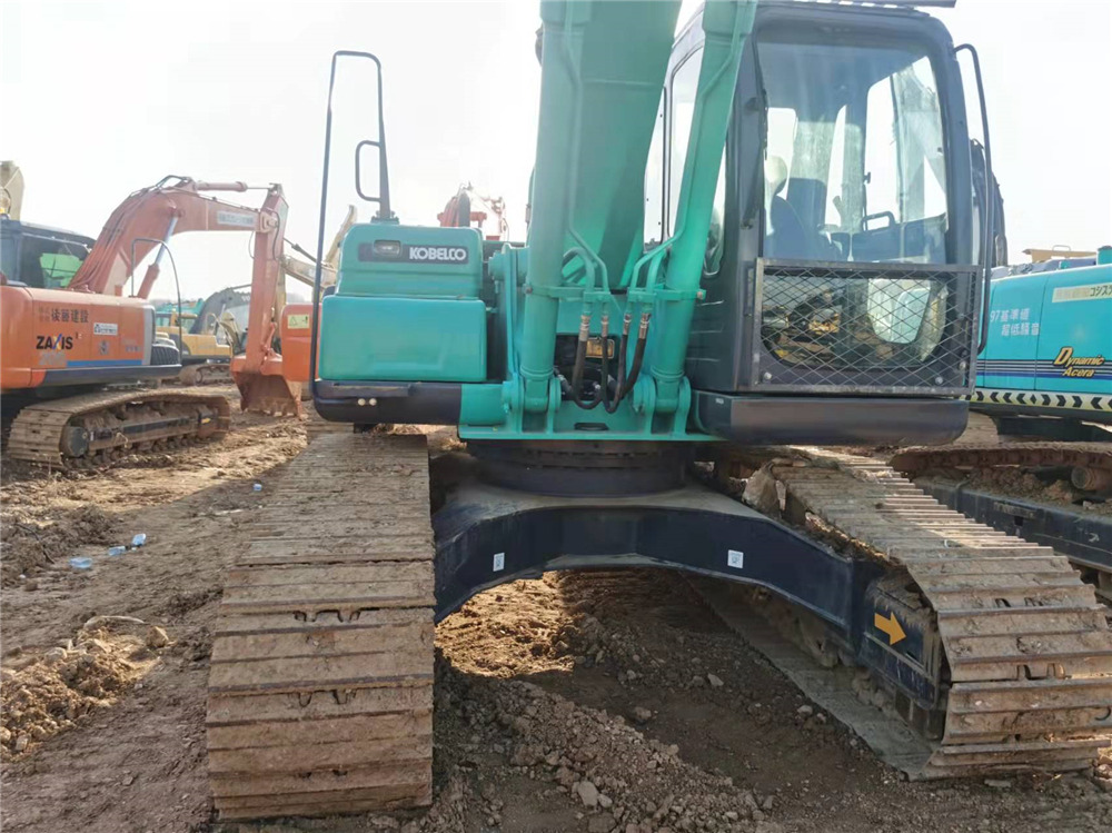 KOBELCO SK200LC - Escavatore cingolato: foto 5 KOBELCO SK200LC - Escavatore cingolato: foto 5