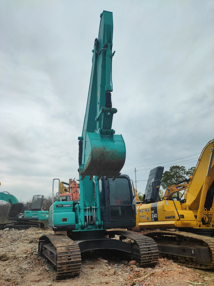 KOBELCO SK210D - Escavatore cingolato: foto 1 KOBELCO SK210D - Escavatore cingolato: foto 1