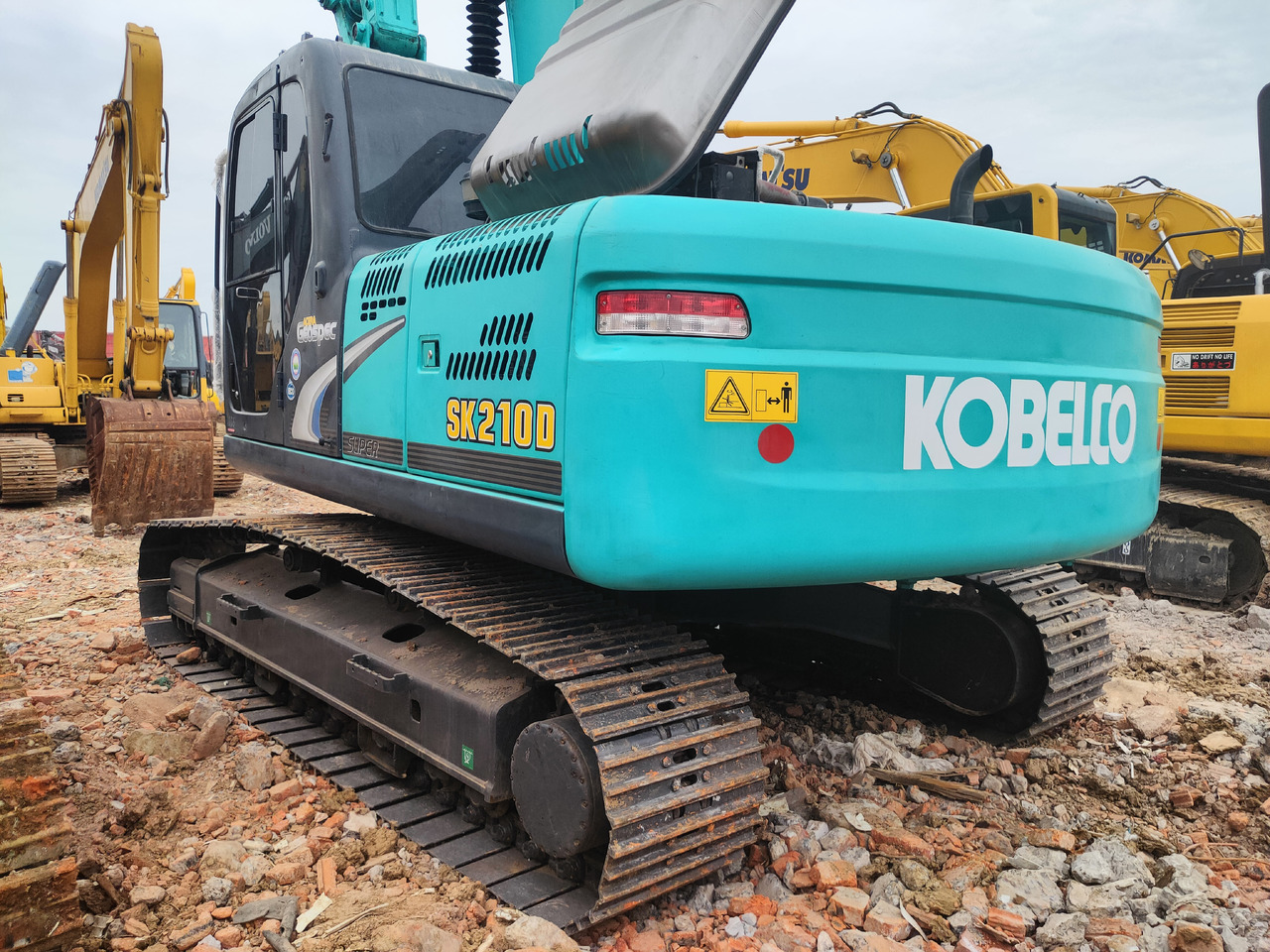KOBELCO SK210D - Escavatore cingolato: foto 2 KOBELCO SK210D - Escavatore cingolato: foto 2
