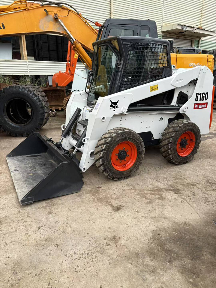 BOBCAT Skid Steer Loader S160 - Macchina da cantiere: foto 5 BOBCAT Skid Steer Loader S160 - Macchina da cantiere: foto 5